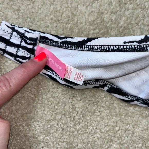 Victoria Secret Bandeau Swim Top | Size 32DD - Picture 3 of 5